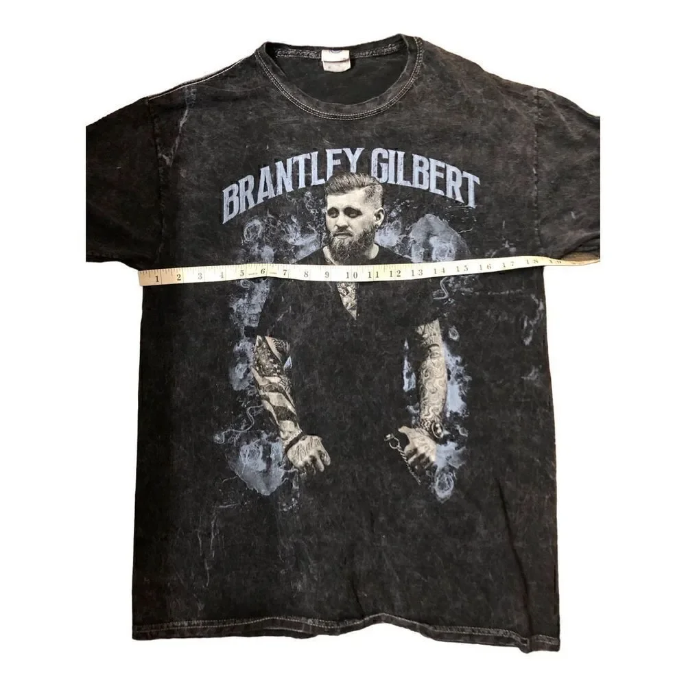 Brantley Gilbert 2022 black gray stone washed concert tee size M